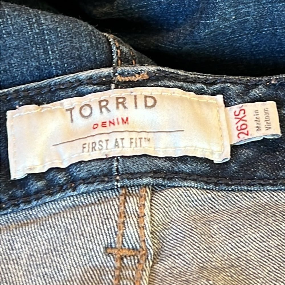 Torrid Jeans - Picture 5 of 9